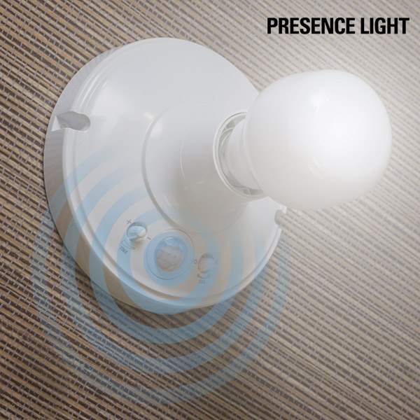 Presence Light Bulb Holder with Motion Sensor